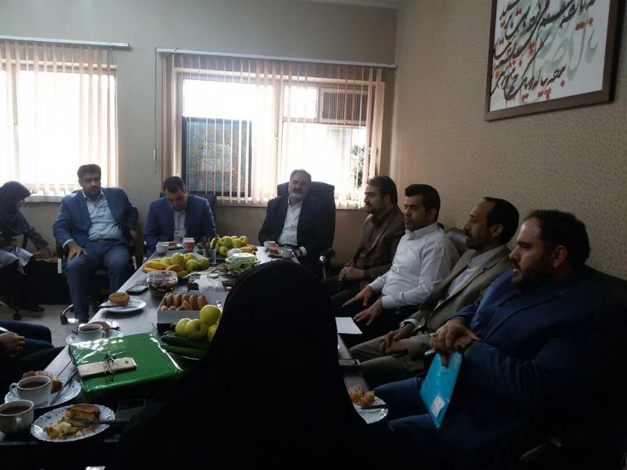 نشست صمیمانه همکاران