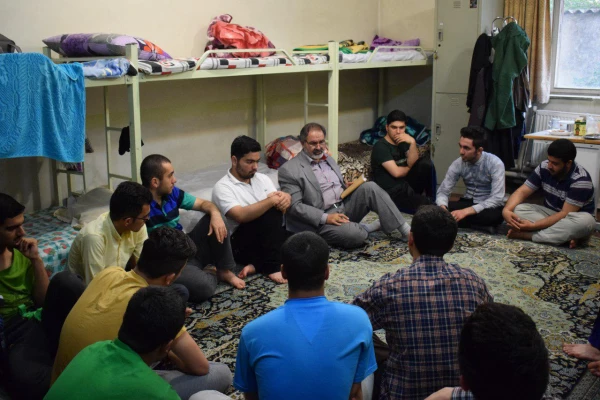 نشست صمیمانه با دانشجویان