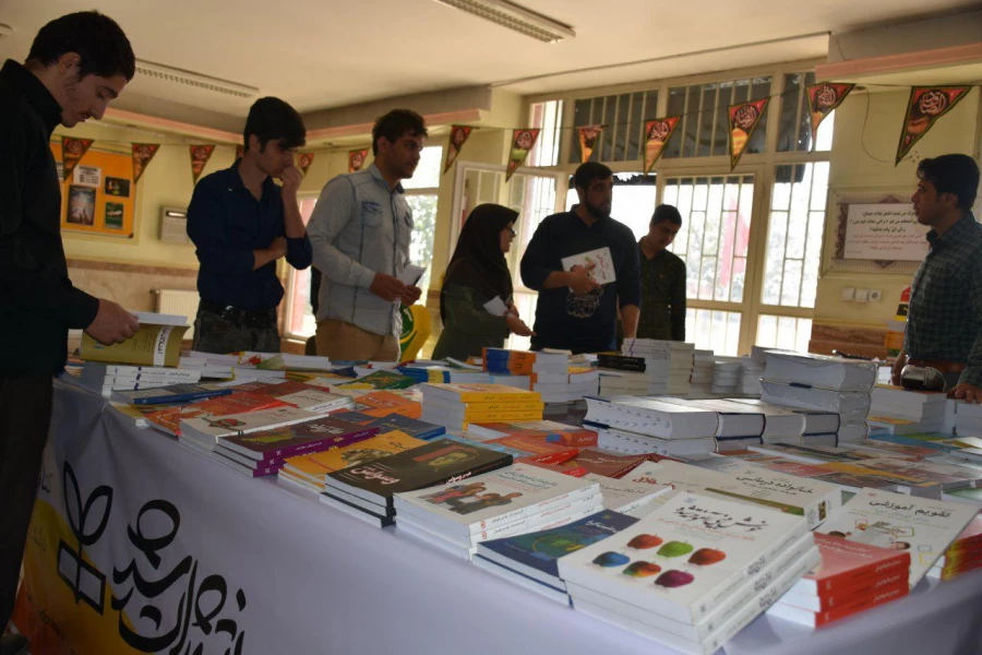 برپایی نمایشگاه کتاب  به مناسبت هفته بهداشت روانی