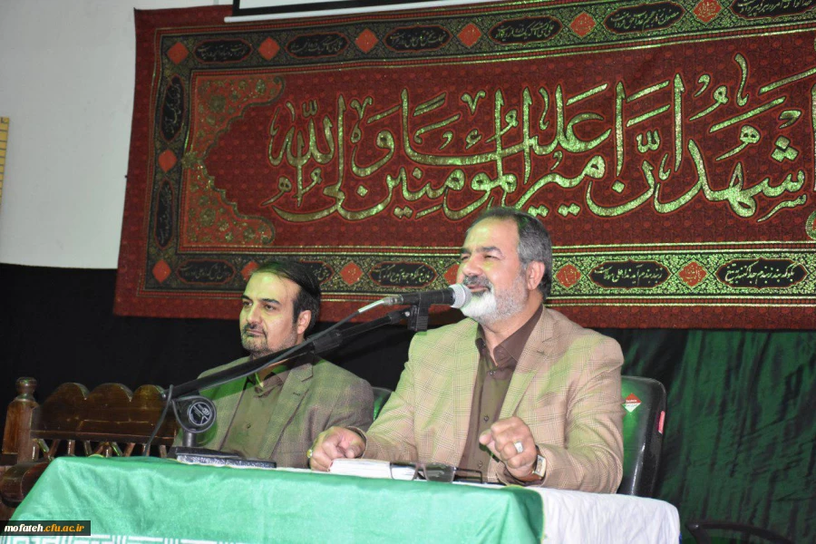 نشست صمیمانه مسئولان و دانشجویان پردیس