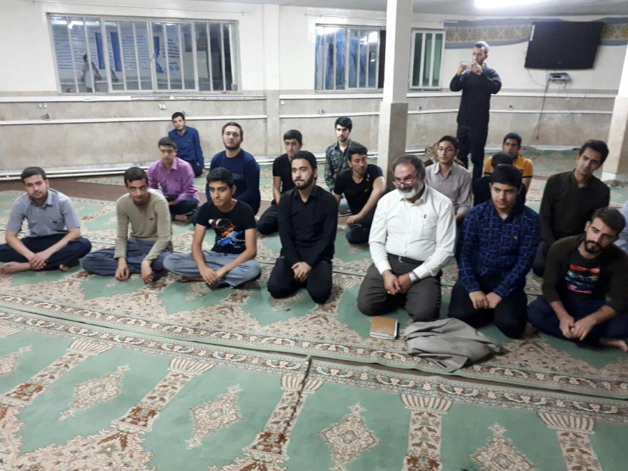 نشست صمیمانه دکتر بیغمی با دانشجویان ساکن خوابگاه