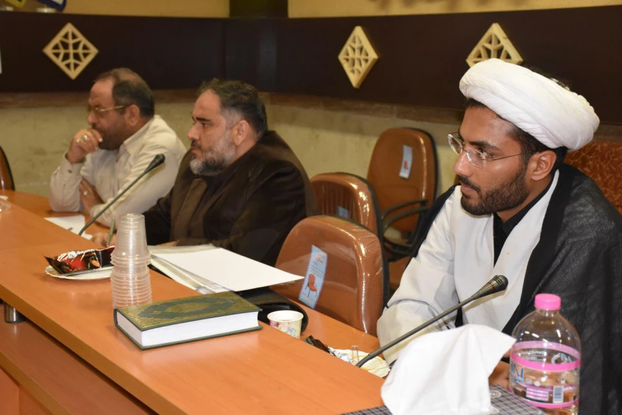 هم اندیشی مسئول نهاد رهبری در پردیس و استادان و همکاران