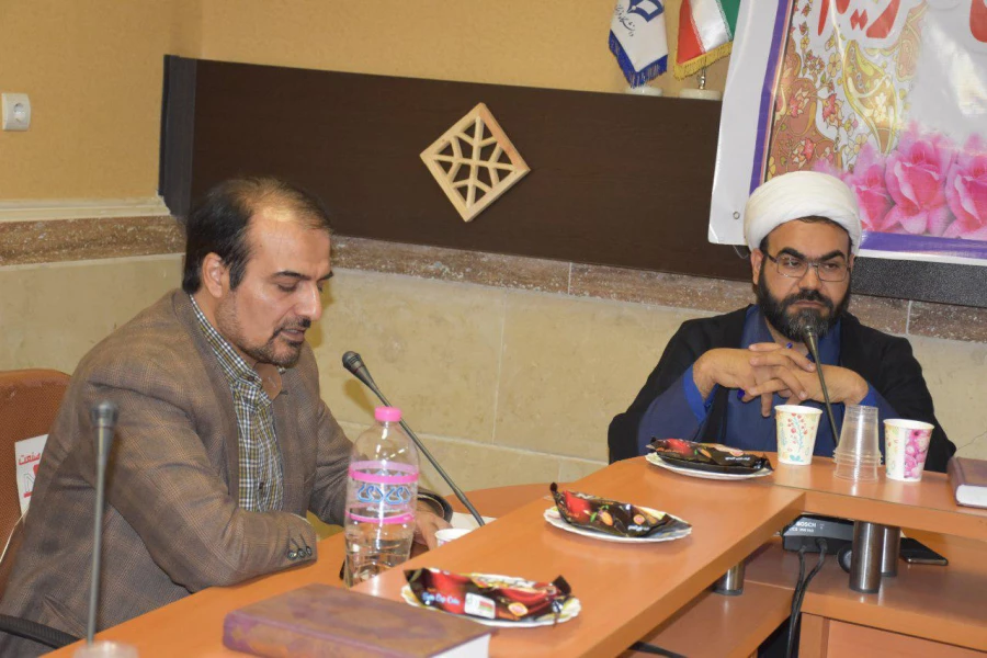 هم اندیشی مسئول نهاد رهبری در پردیس و استادان و همکاران