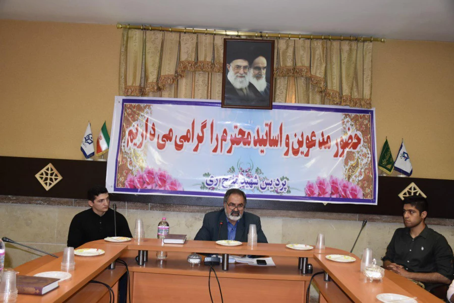 جلسه پرسش و پاسخ نمایندگان دانشجویان با دکتر بیغمی