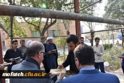 تلاوت قرآن مجید بر سر مزار شهید گمنام