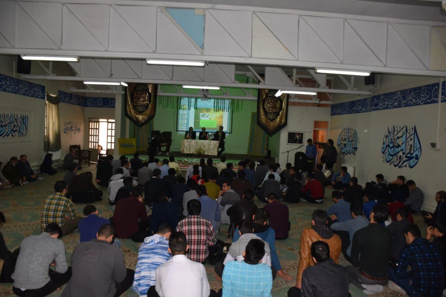 جلسه پرسش و پاسخ دانشجویان با مسئولان دانشگاه