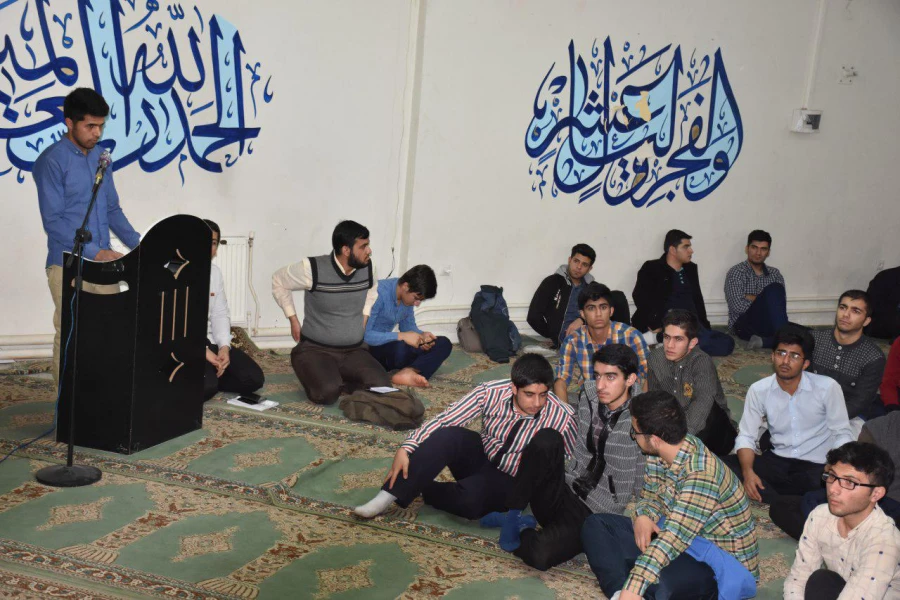 جلسه پرسش و پاسخ دانشجویان با مسئولان دانشگاه