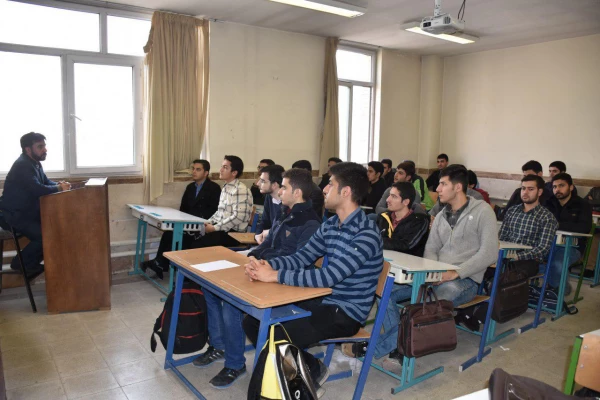 جلسه توجیهی هسته گزینش برای دانشجویان ورودی 96