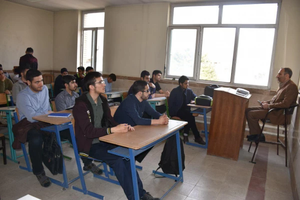 جلسه توجیهی هسته گزینش برای دانشجویان ورودی 96