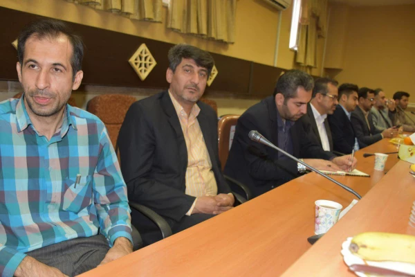 نشست سرپرست استان با همکاران پردیس شهید مفتح