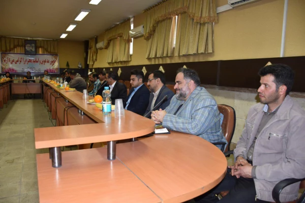نشست سرپرست استان با همکاران پردیس شهید مفتح