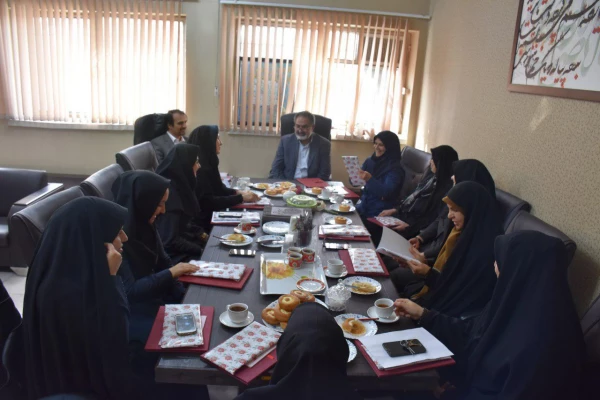 گرامیداشت روز زن و مادر