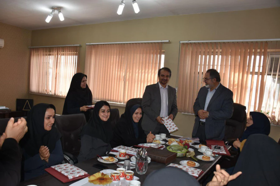 گرامیداشت روز زن و مادر