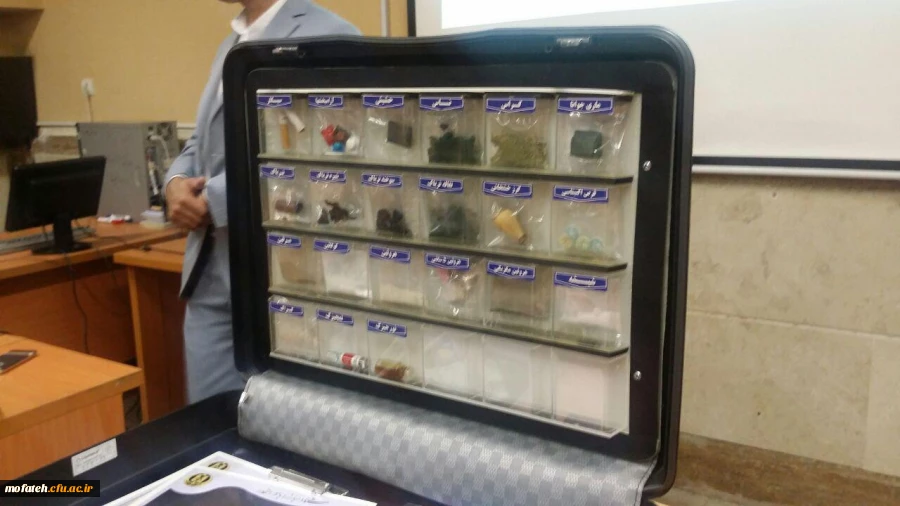 کارگاه پیشگیری از اعتیاد و روان گردان ها