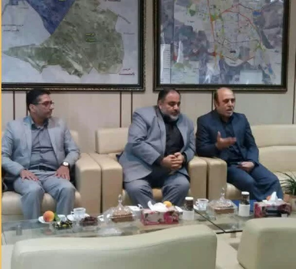 دیدارصمیمانه سرپرست پردیس شهید مفتح شهر ری با شهردار منطقه 20 تهران  4