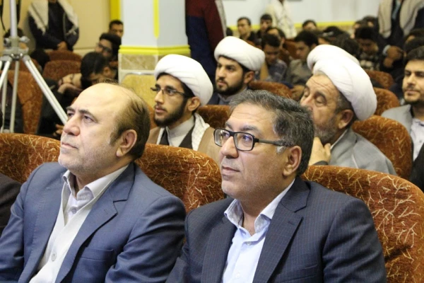 مراسم گرامیداشت وحدت حوزه و دانشگاه در پردیس شهید مفتح شهرری برگزار شد. 9