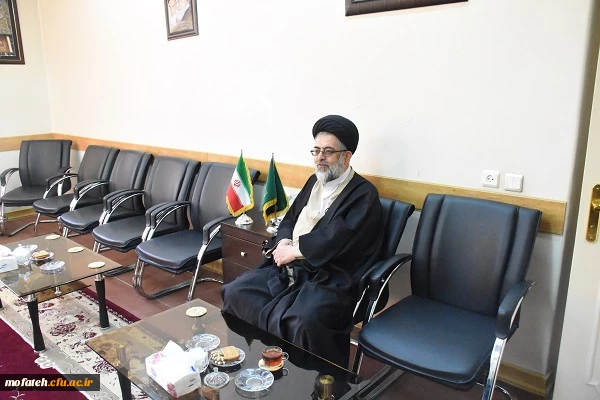 دومین دیدار آقای دکتر بلاغی و تعدادی از همکاران با امام جمعه ری به مناسبت هفته آموزش و مقام معلم 6