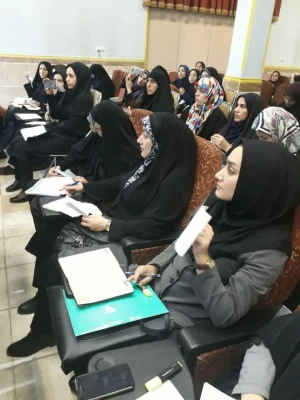 دومین کارگاه آموزش راهبردهای حل مسئله ریاضی همراه با دست ورزی های ساده 6