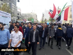 حضور دانشجو معلمان ،مسئولین و کارکنان پردیس شهید مفتح شهر ری در راهپیمایی یوم الله 13 آبان 2
