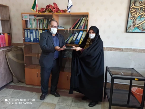 تقدیر و تشکر از تلاش های یک ساله همکاران پردیس شهید مفتح در روز کارمند
 2