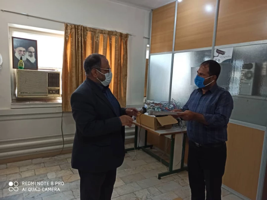 تقدیر و تشکر از تلاش های یک ساله همکاران پردیس شهید مفتح در روز کارمند
 2