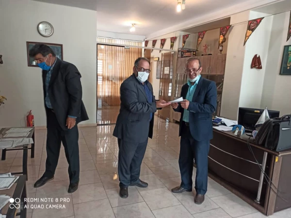 تقدیر و تشکر از تلاش های یک ساله همکاران پردیس شهید مفتح در روز کارمند
 2