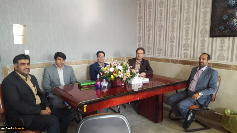 تقدیر مسئولان پردیس از معاون محترم آموزشی، فرهنگی و پژوهشی پردیس آقای دکتر پاشایی و همکاران ایشان به مناسبت هفته پژوهش 2