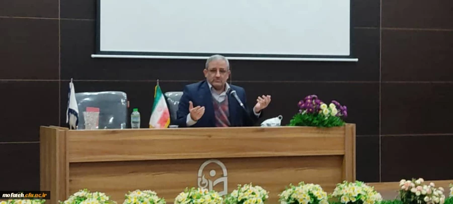 جمع بندی نظرات پیشنهادی در هم اندیشی استادان پیرامون نقش دانشگاه فرهنگیان در دولت سیزدهم
 4