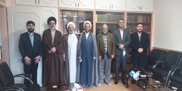 جلسه دیدار امام جمعه محترم شهر ری با مسئولان پردیس شهید مفتح شهر ری 