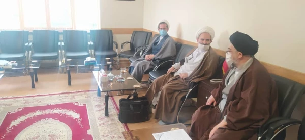 جلسه دیدار امام جمعه محترم شهر ری با مسئولان پردیس شهید مفتح شهر ری 