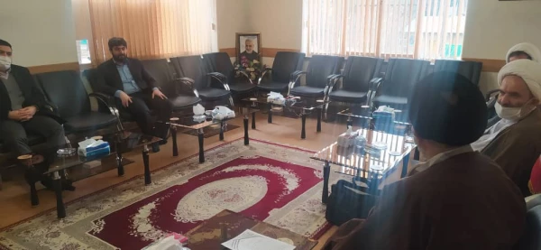 جلسه دیدار امام جمعه محترم شهر ری با مسئولان پردیس شهید مفتح شهر ری 