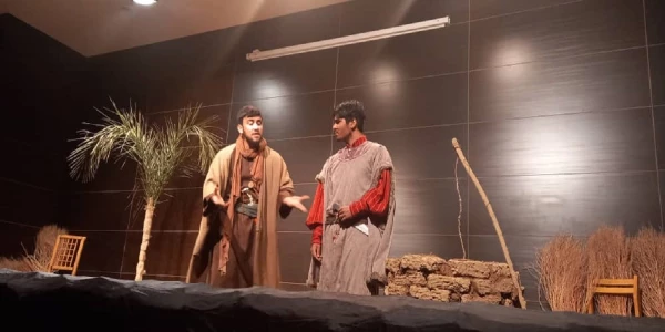 نمایش تئاتر سفر به مناسبت شب های قدر در پردیس شهید مفتح شهرری توسط دانشجومعلمان در دومین روز گرامی داشت ایام الله و لیالی قدر دانشگاه فرهنگیان استان تهران