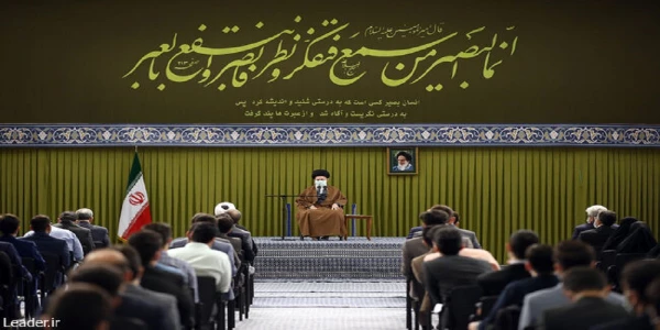 رهبر معظم انقلاب اسلامی در دیدار جمعی از دانشجویان و تشکل های دانشجویی