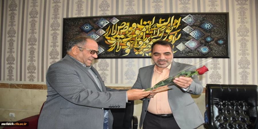 از اساتید معزز پردیس شهید مفتح شهر ری تجلیل به عمل آورد.