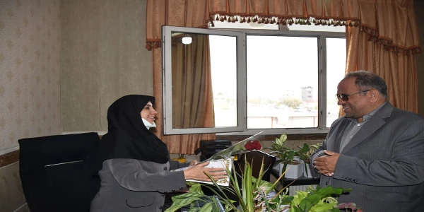 از اساتید معزز پردیس شهید مفتح شهر ری تجلیل به عمل آورد.