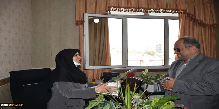 از اساتید معزز پردیس شهید مفتح شهر ری تجلیل به عمل آورد.