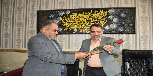 از اساتید معزز پردیس شهید مفتح شهر ری تجلیل به عمل آورد.