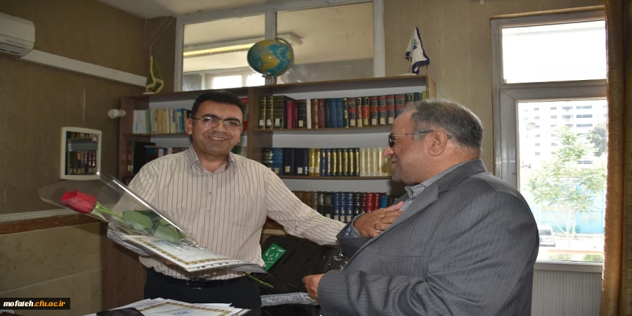 از اساتید معزز پردیس شهید مفتح شهر ری تجلیل به عمل آورد.