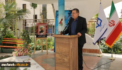 رئیس دانشگاه فرهنگیان تاکید کرد:

لزوم ثبت خاطره نگاری و مستند سازی سیره و زندگی شهدا و معلمان