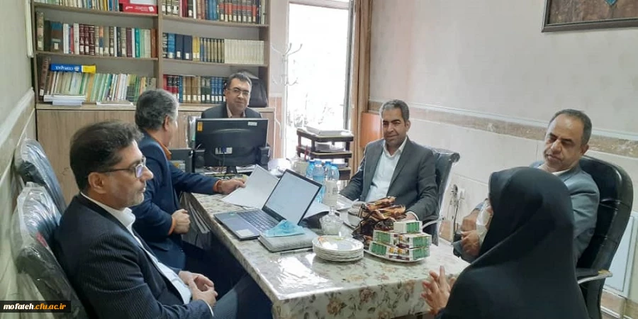 جلسه شورای گروه آموزش زبان و ادبیات پردیس شهید مفتح شهر ری