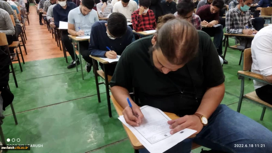 بازدیدسرپرست پردیس، از حوزه های امتحانی سالن ورزشی و  ساختمان آموزشی پردیس شهید مفتح 7