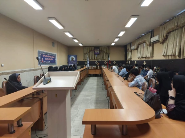 گزارش تصویری کارگاه آشنایی با نشر و تالیف کتاب 4