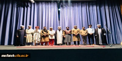 اجرای نمایش غریبه ای در نخلستان در دوره حامیم پردیس شهید باهنر توسط تیم هنری مکین