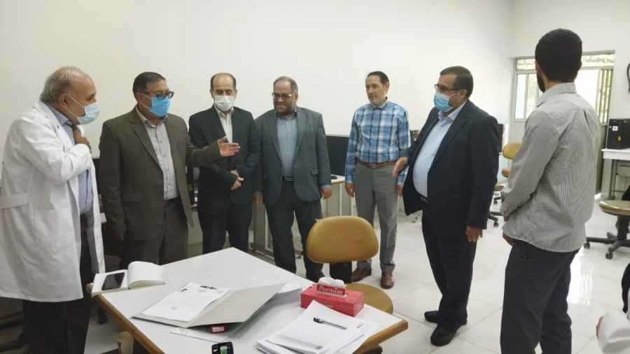  از روند مصاحبه داوطلبان ورود به دانشگاه فرهنگیان و نیز کلاس های مهارت آموزان بازدید کردند. 3