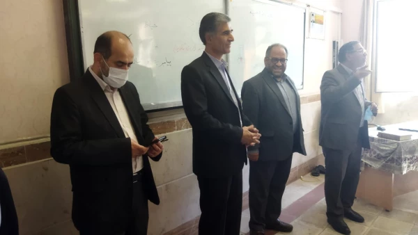  از روند مصاحبه داوطلبان ورود به دانشگاه فرهنگیان و نیز کلاس های مهارت آموزان بازدید کردند. 9