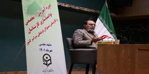 باید این احساس در جوانان ایجاد شود که احکام برای حفظ انسانیت و به نفع آنان است