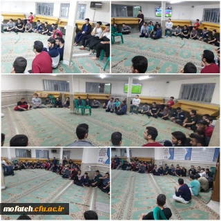 نشست صمیمی و بصیرت افزایی کارشناس امور دانشجویی با دانشجومعلمان در خوابگاه پردیس شهید مفتح شهرری قبل از شروع بازی های جام جهانی