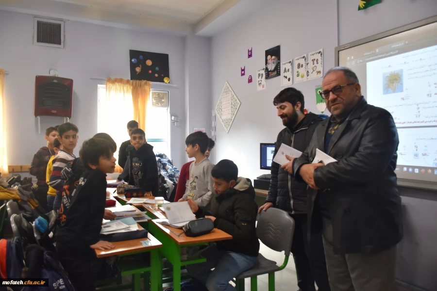 با مدیران، معلمان و کارکنان مجتمع آموزشی میر داماد شهر ری 7