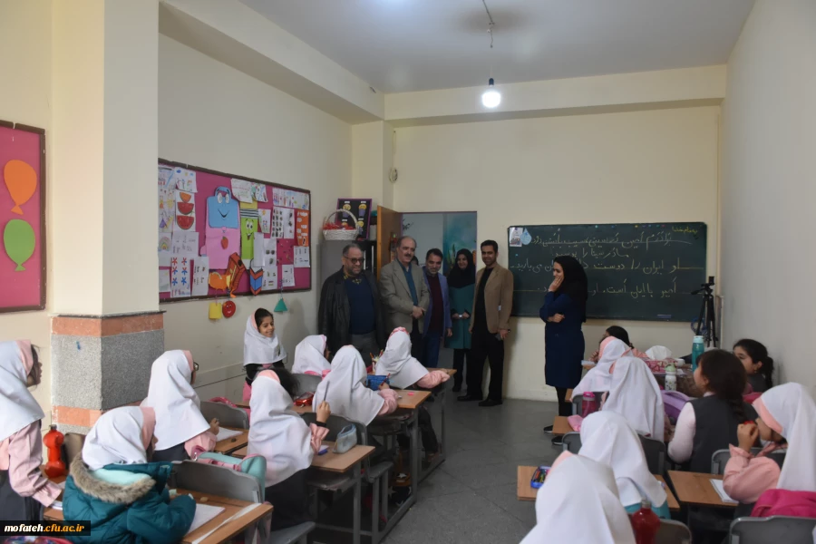 با مدیران، معلمان و کارکنان مجتمع آموزشی میر داماد شهر ری 11