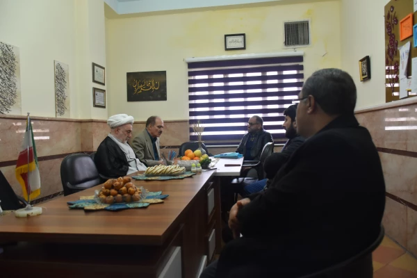 با مدیران، معلمان و کارکنان مجتمع آموزشی میر داماد شهر ری 12